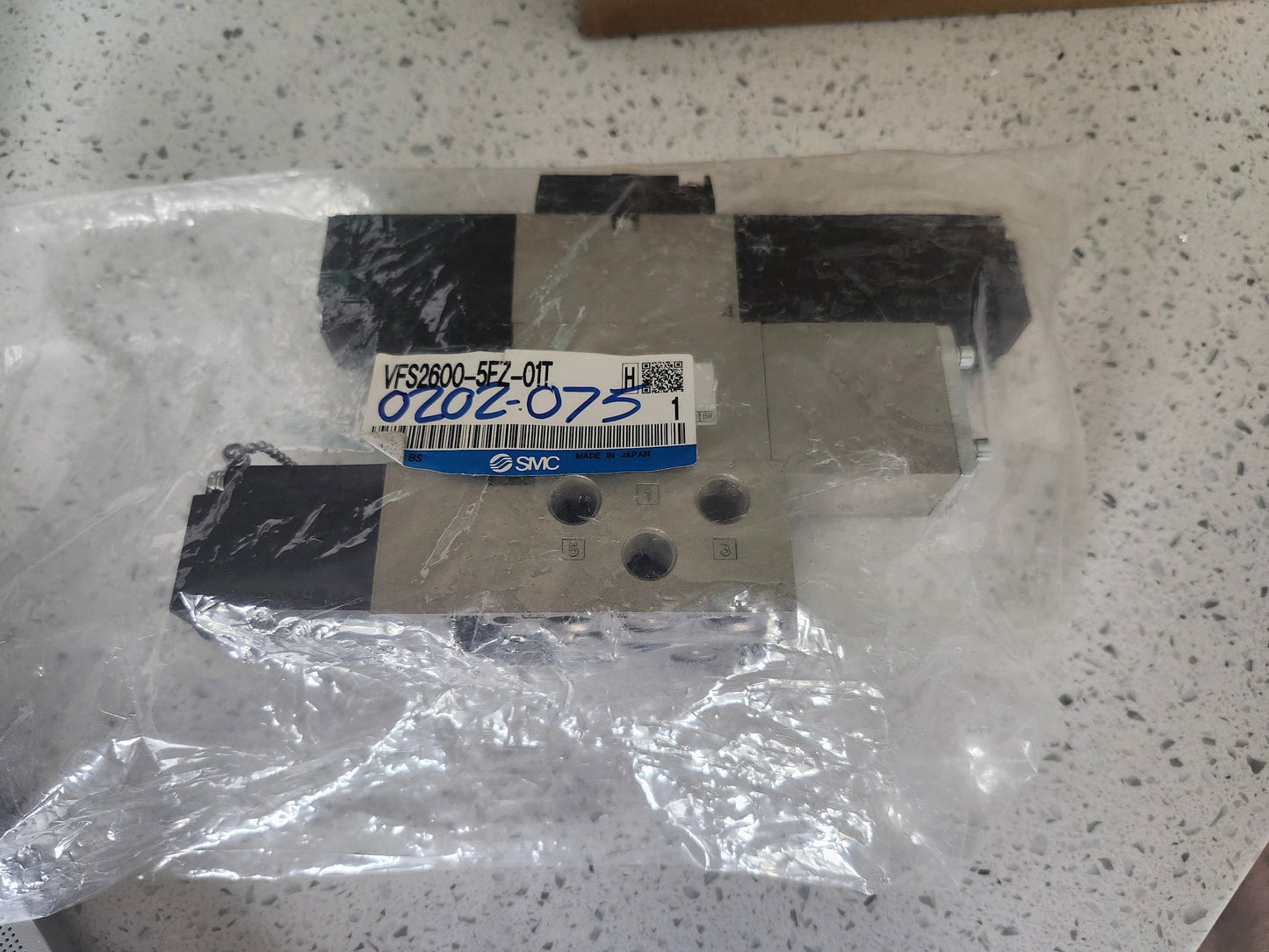 SMC solenoid VFS2600-%EZ-01T